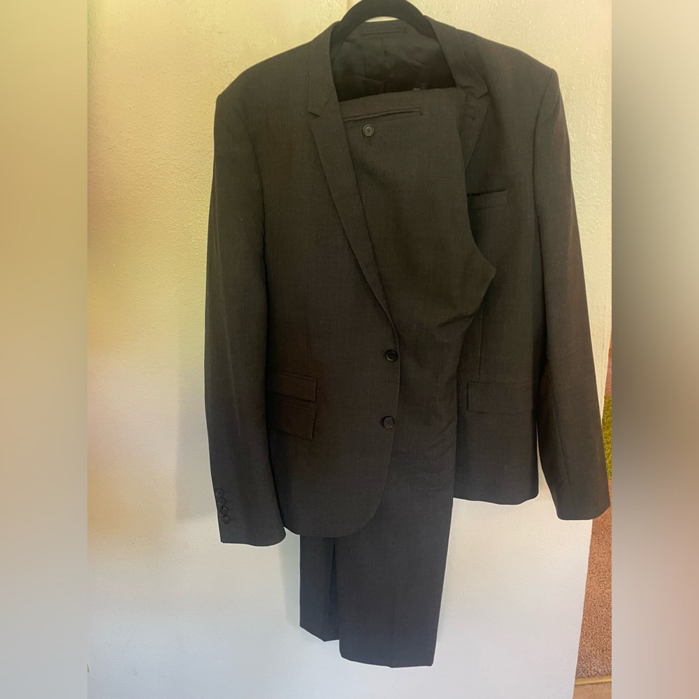The Kooples Men’s gray Wool blend suit size 42